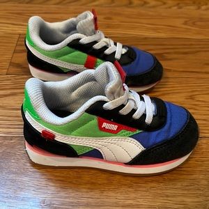 Used Size 9C Girls Future Rider Play On “FI GREEN'